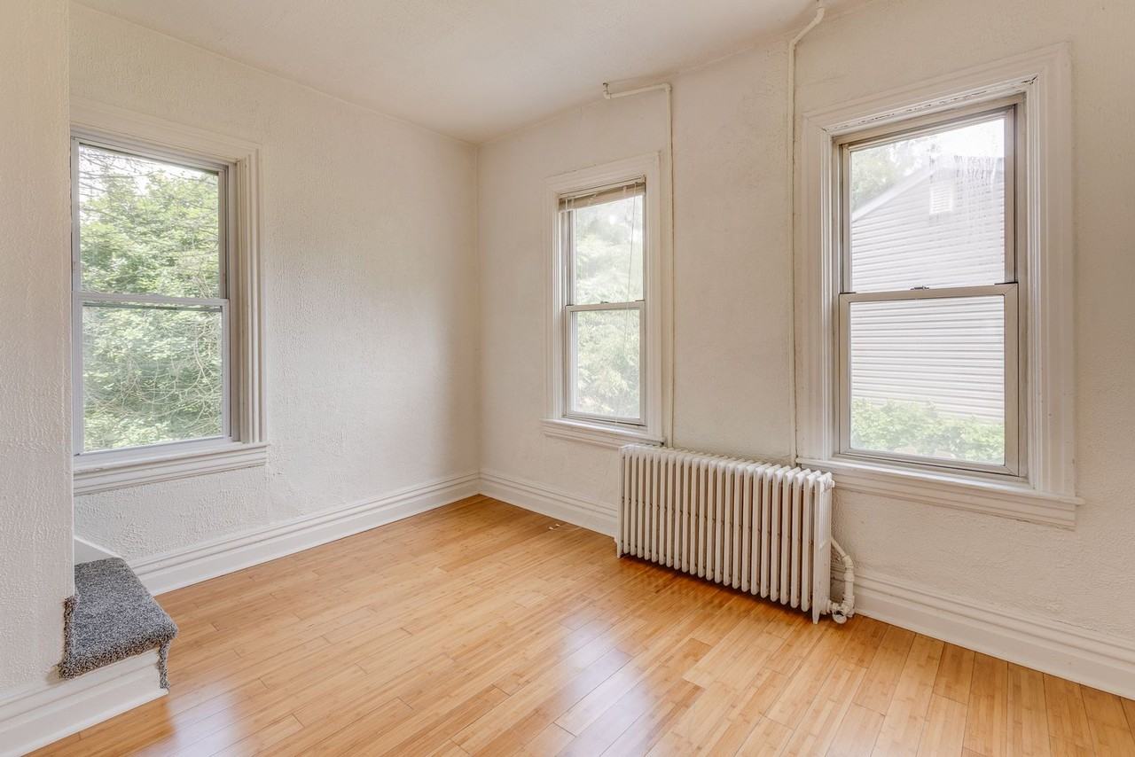 404 Belonda St - Photo 7 of 39