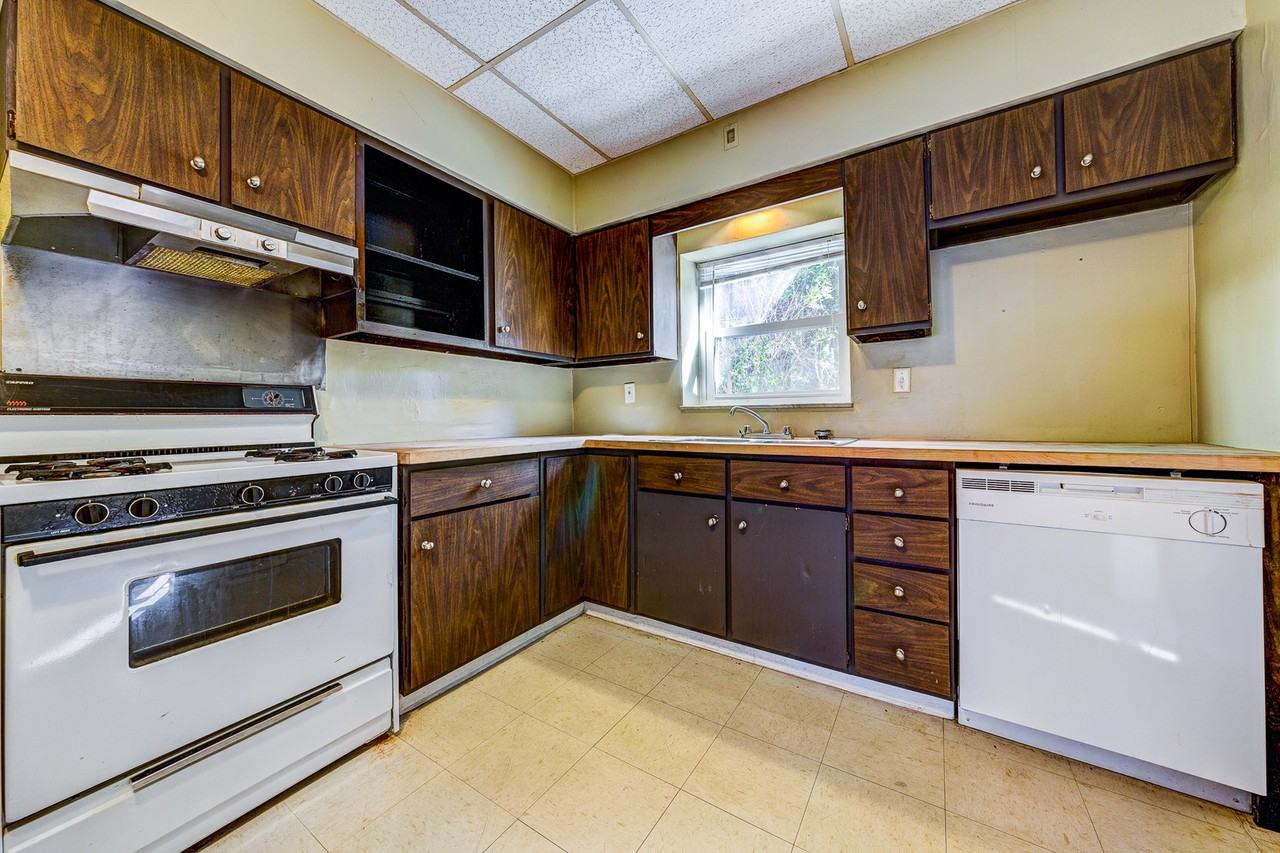 89 Westwood St - Photo 5 of 16