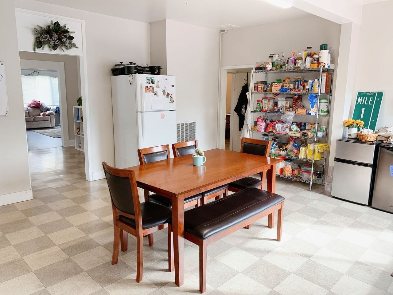 1233 Grant St - Photo 6 of 21