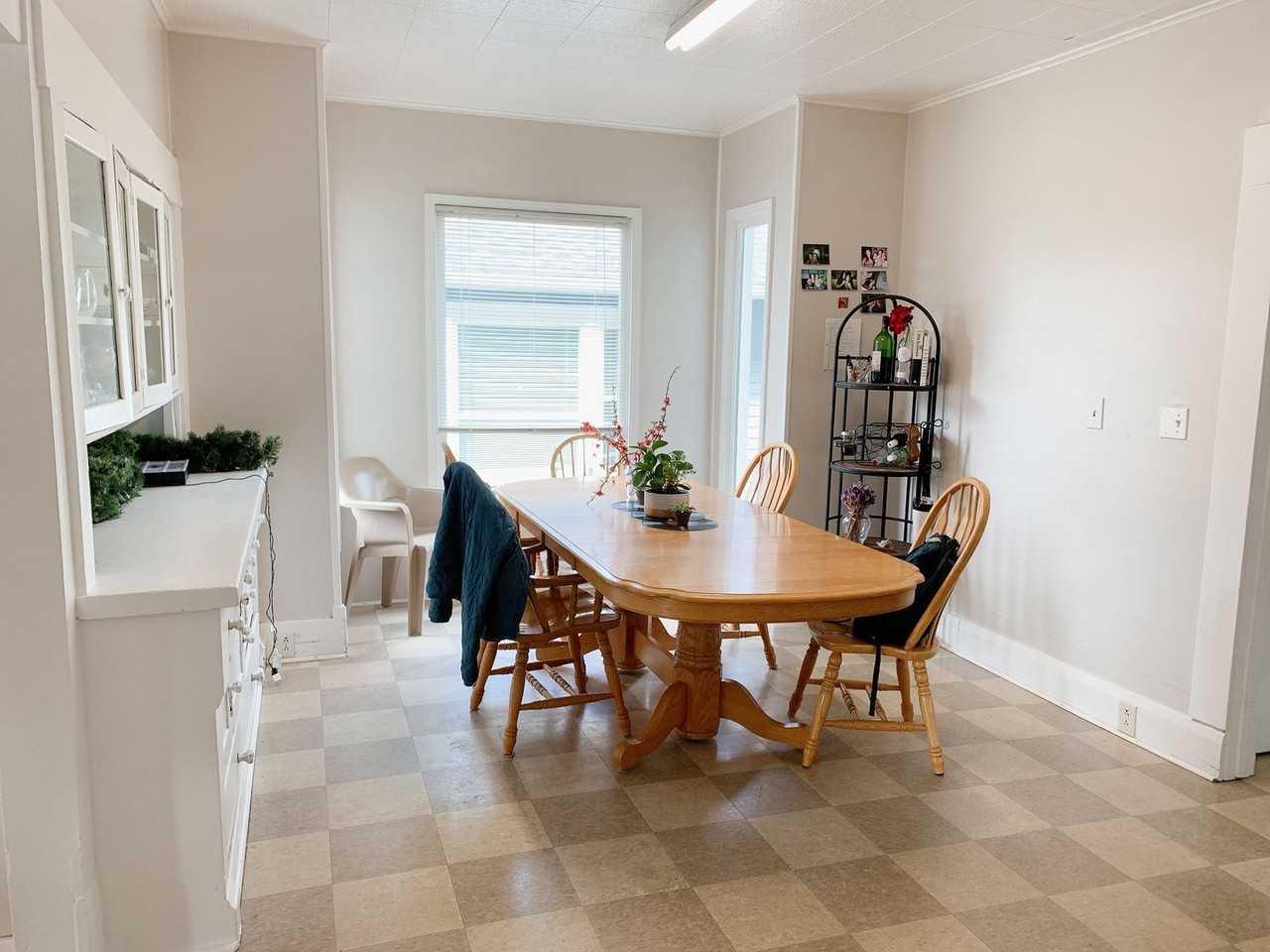 1233 Grant St - Photo 7 of 21