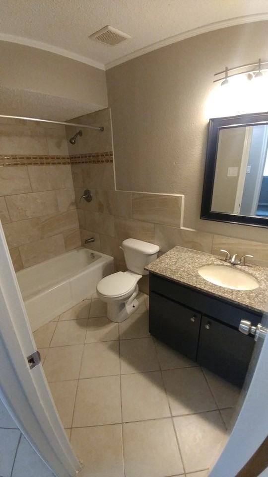 1402 Meadow Way - Photo 7 of 12