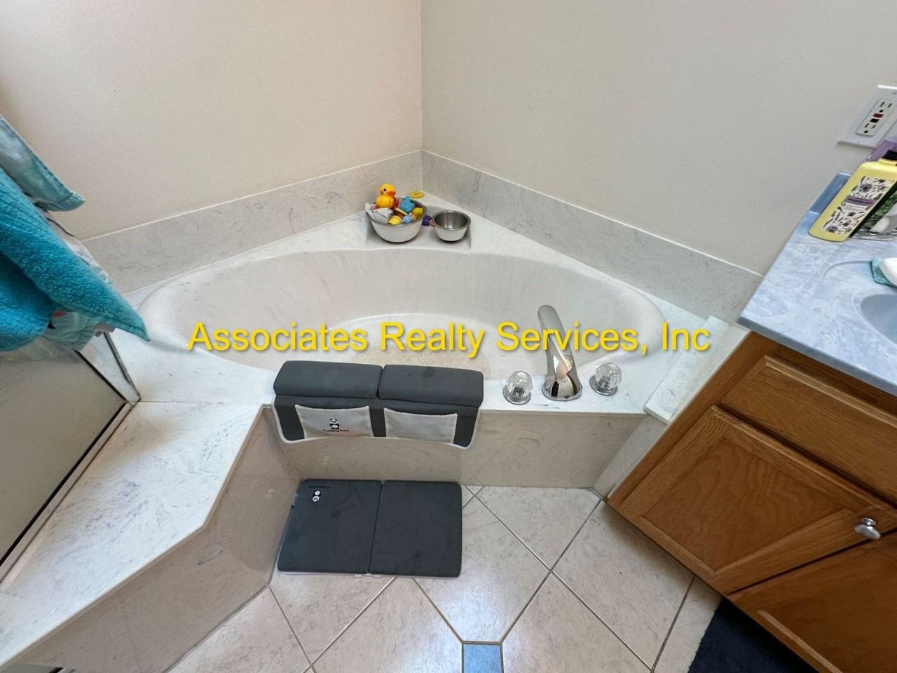 3124 Sw 94th Way - Photo 4 of 8