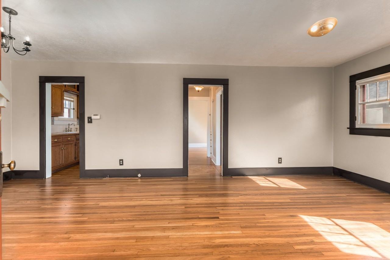 526 E Pitkin St - Photo 6 of 31