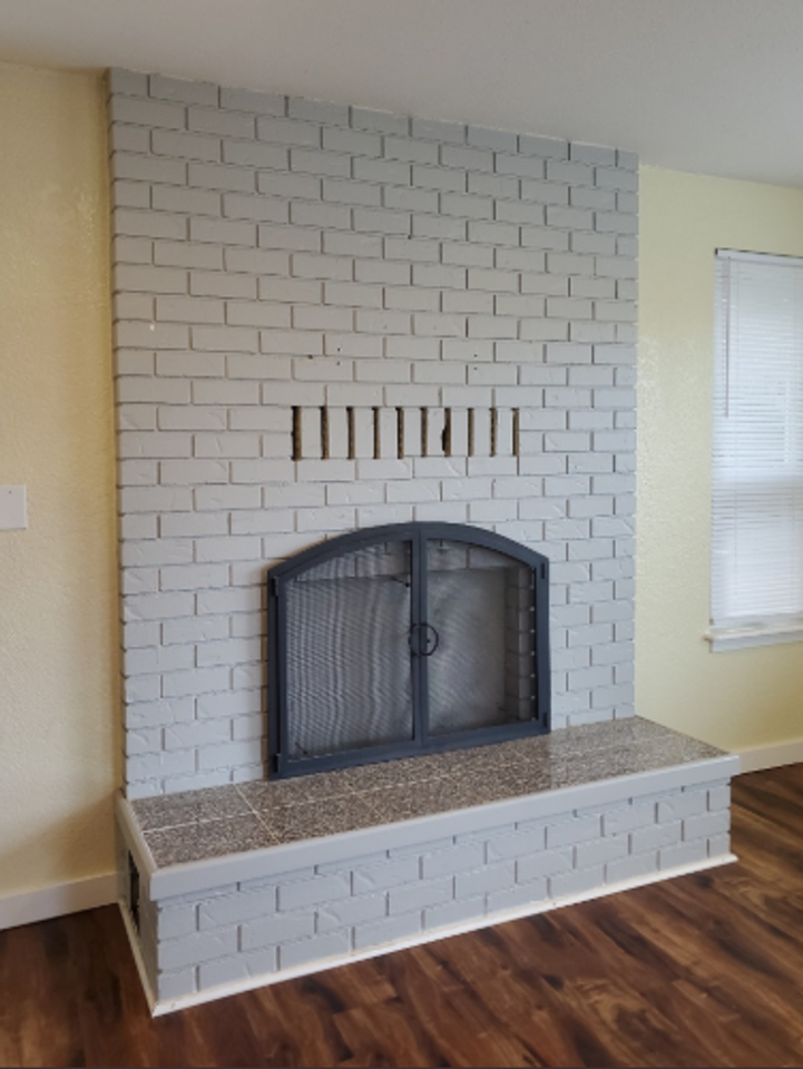 2701 St Clair St - Photo 6 of 15