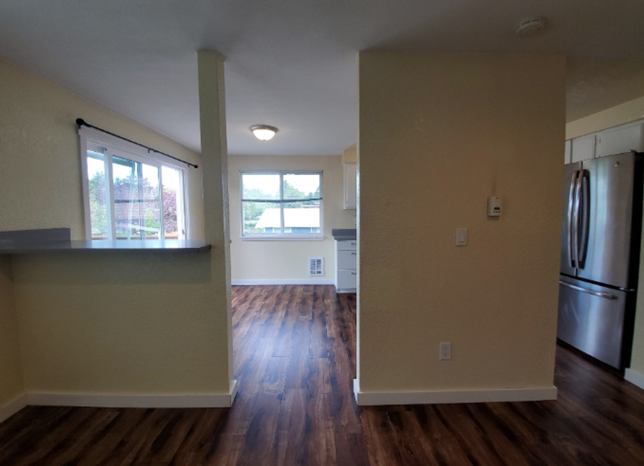 2701 St Clair St - Photo 5 of 24