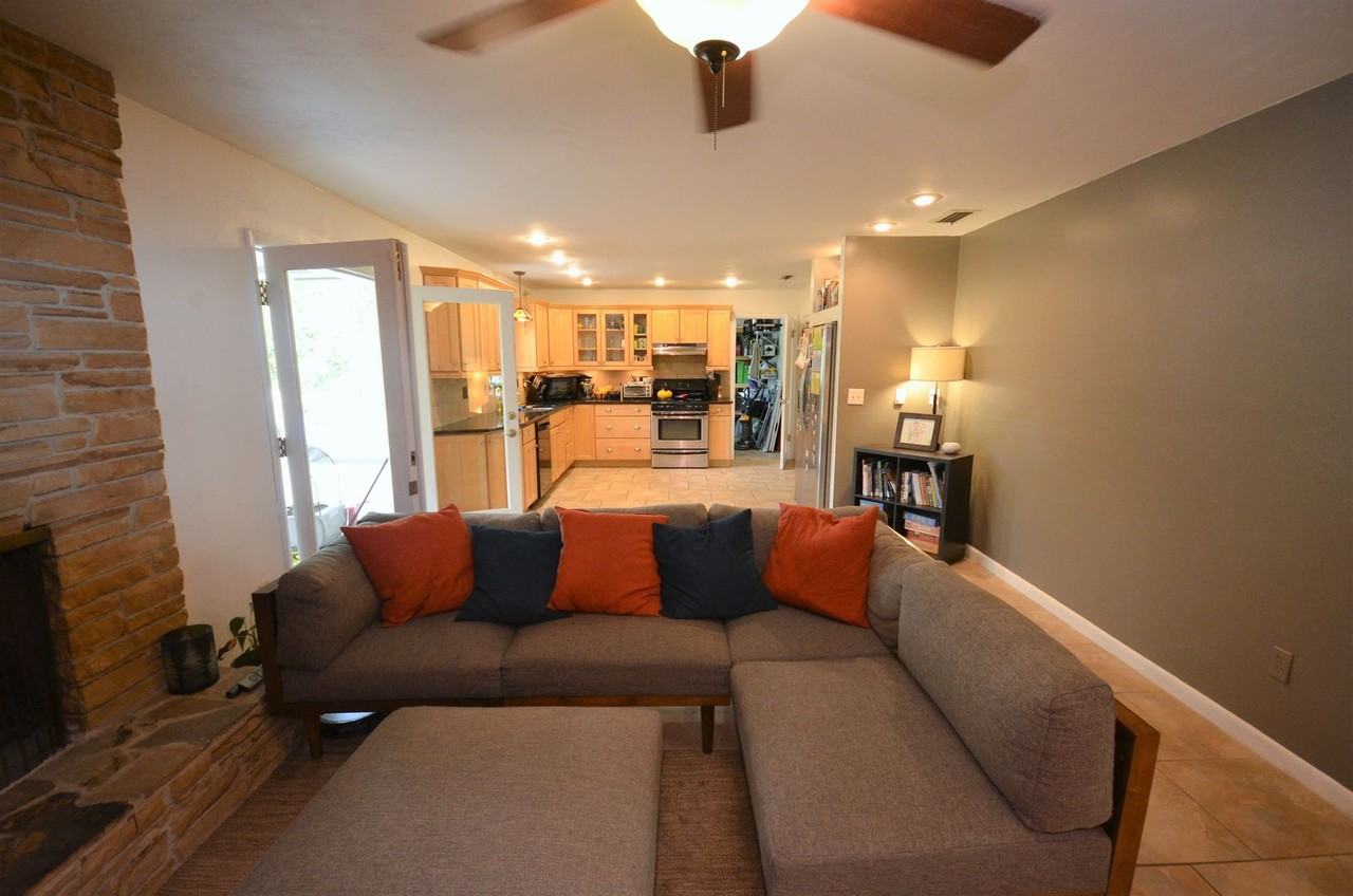 2231 Nw 21st Ave - Photo 6 of 34