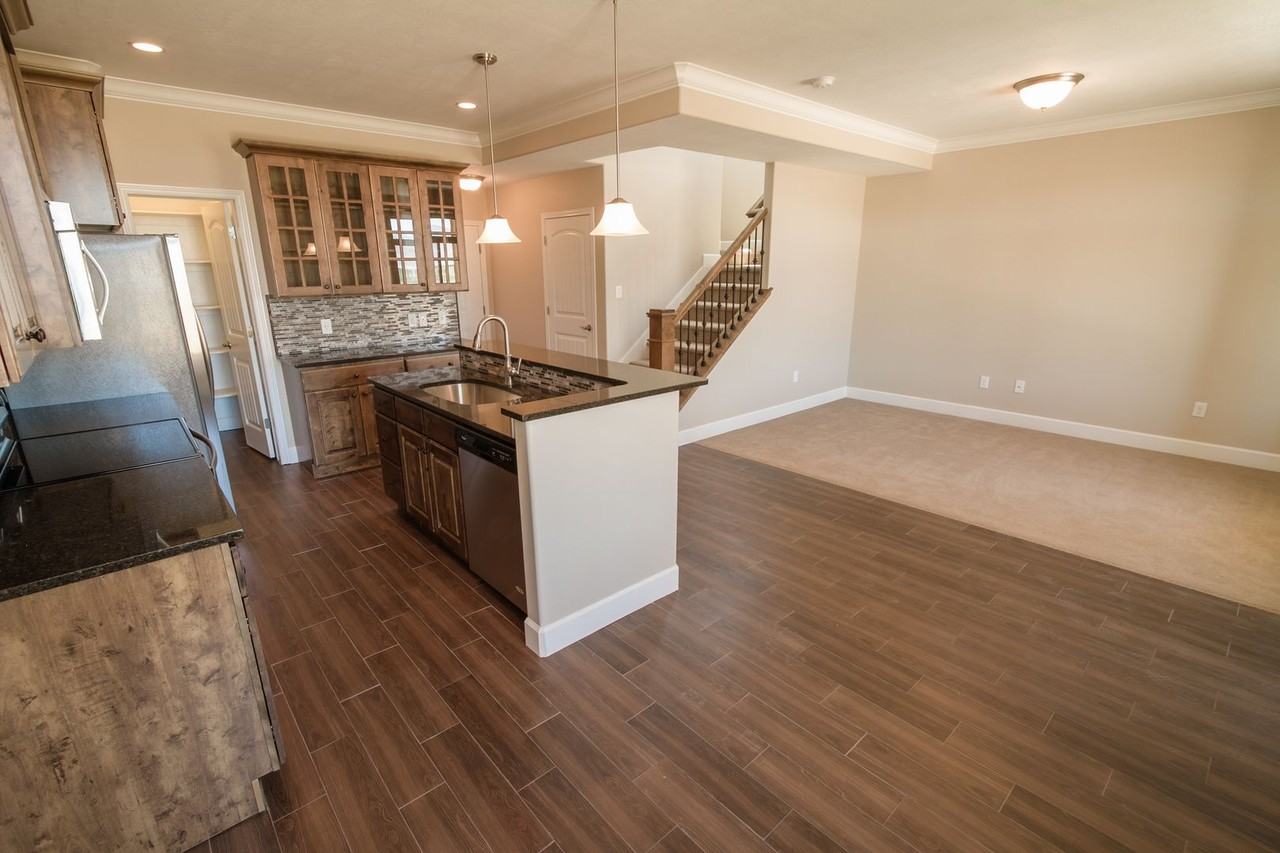 971 N 1030 W - Photo 7 of 14