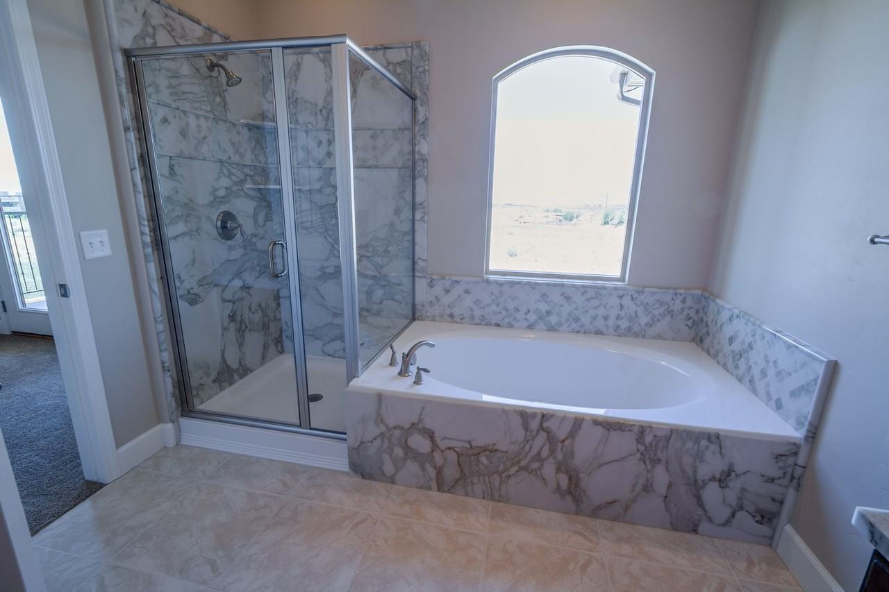 971 N 1030 W - Photo 6 of 14