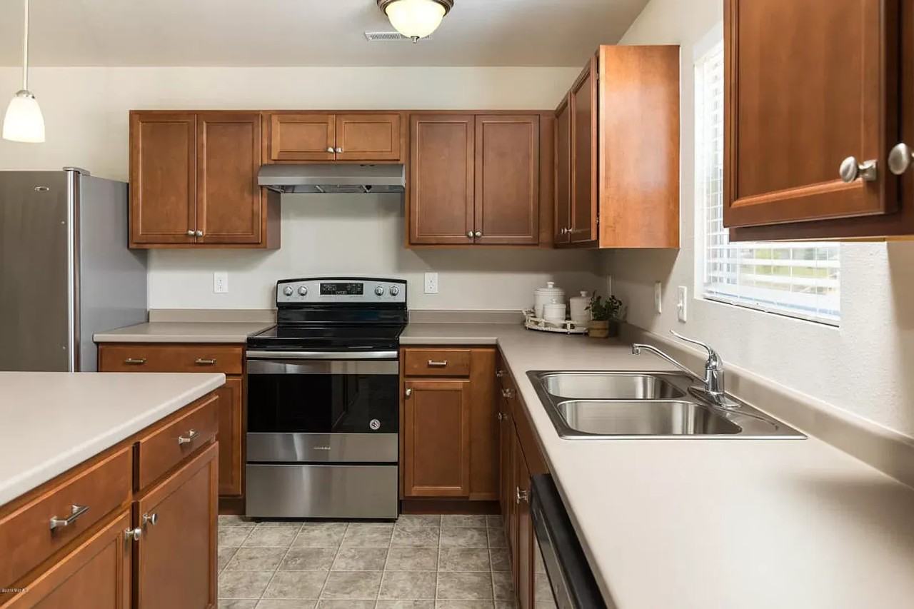 116 Fairmont - Photo 2 of 21