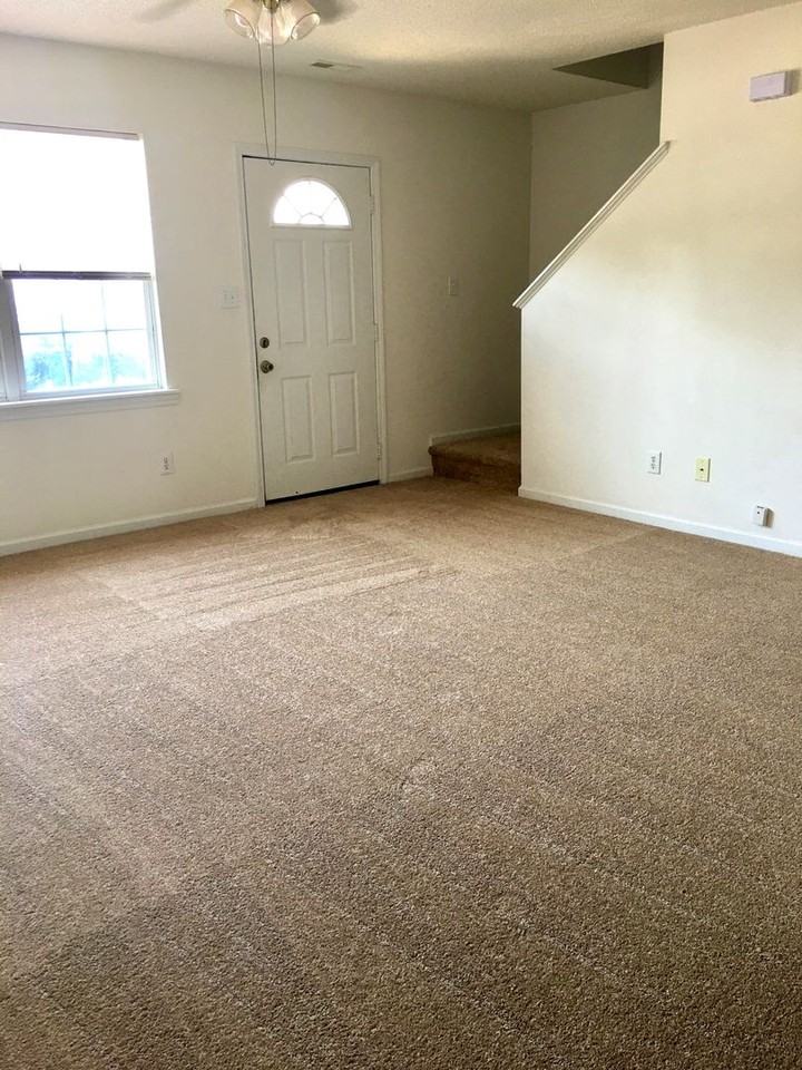 60 Pirates Cove Dr - Photo 3 of 13