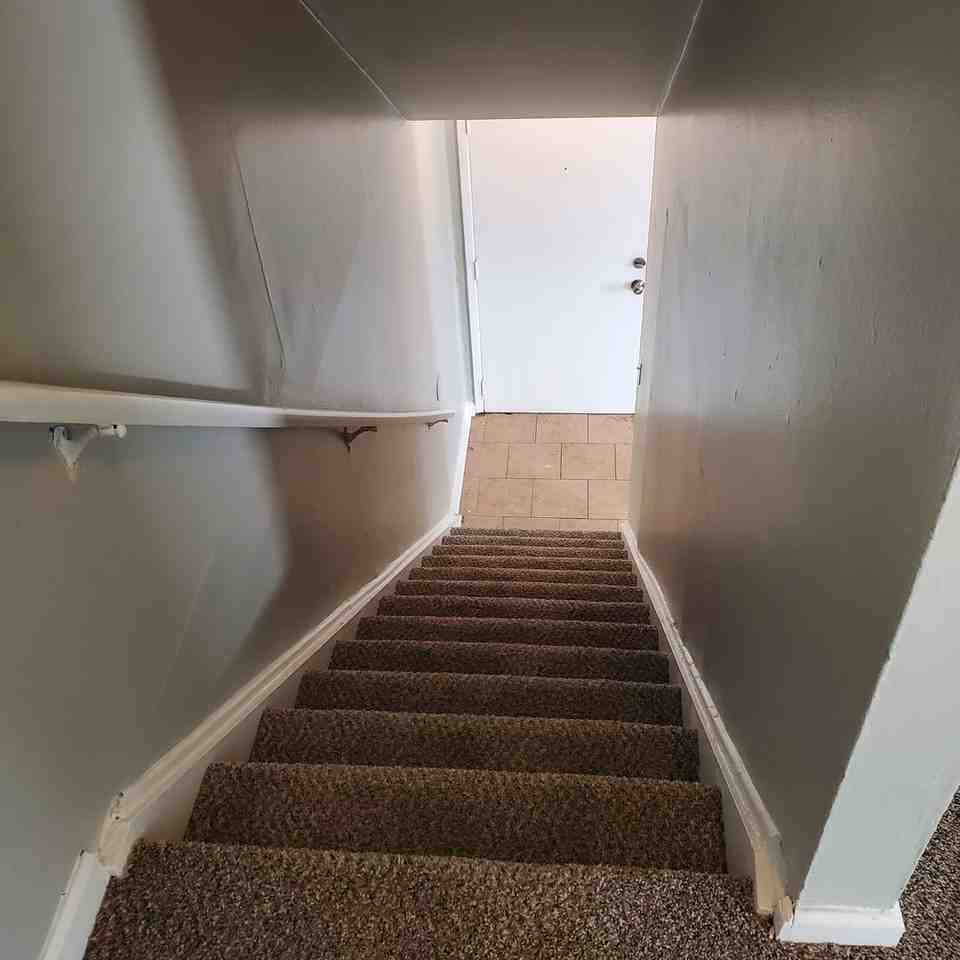 2844 Colorado Avenue - Photo 4 of 10