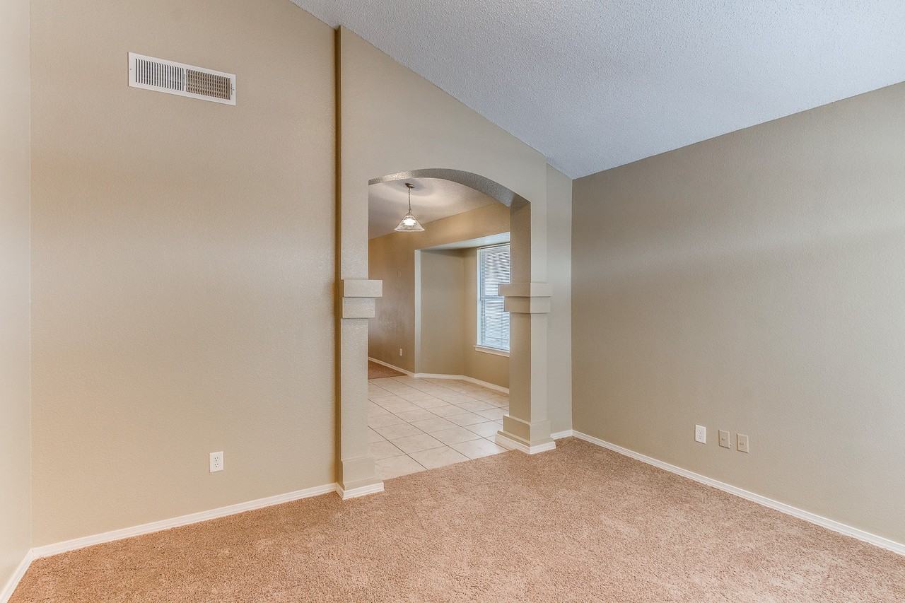 5333 Manuel Puentes Ct - Photo 4 of 24