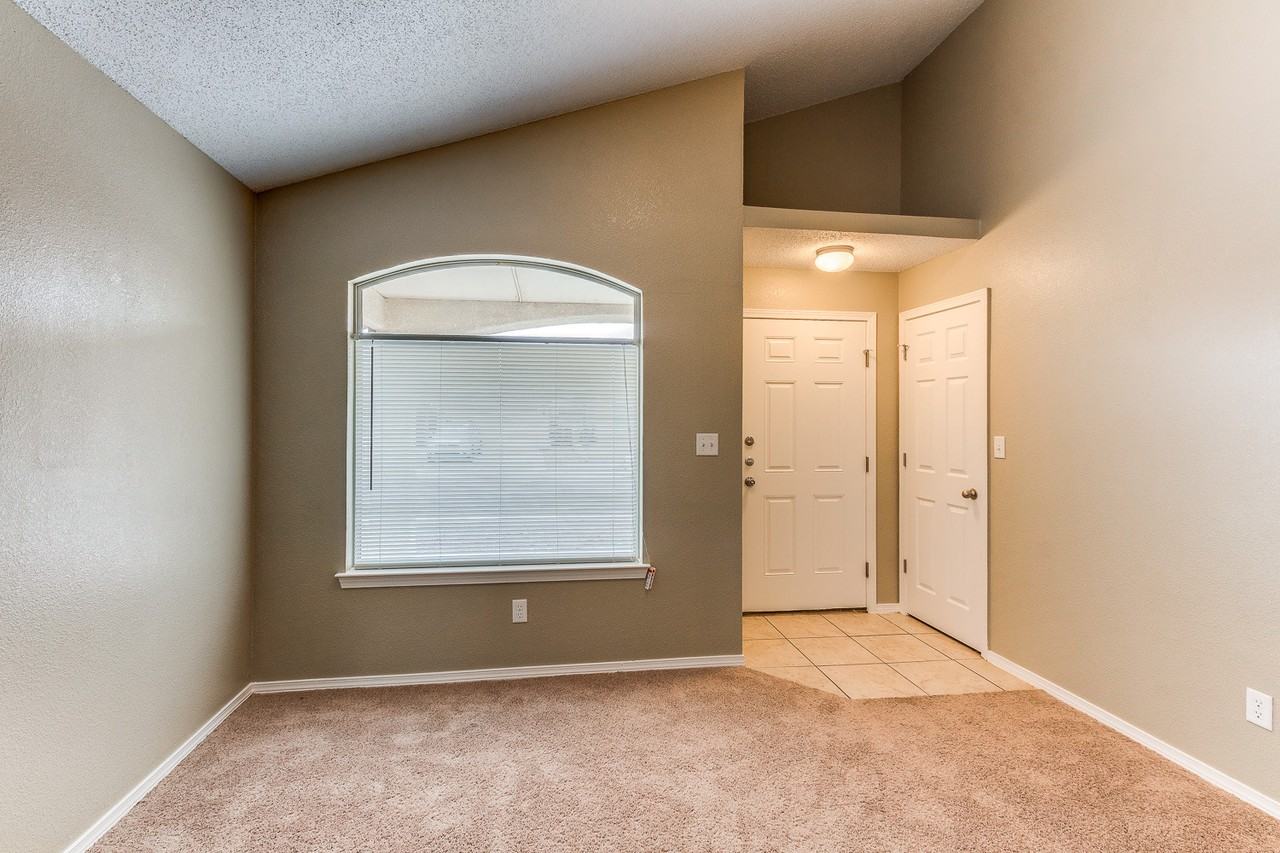 5333 Manuel Puentes Ct - Photo 5 of 24