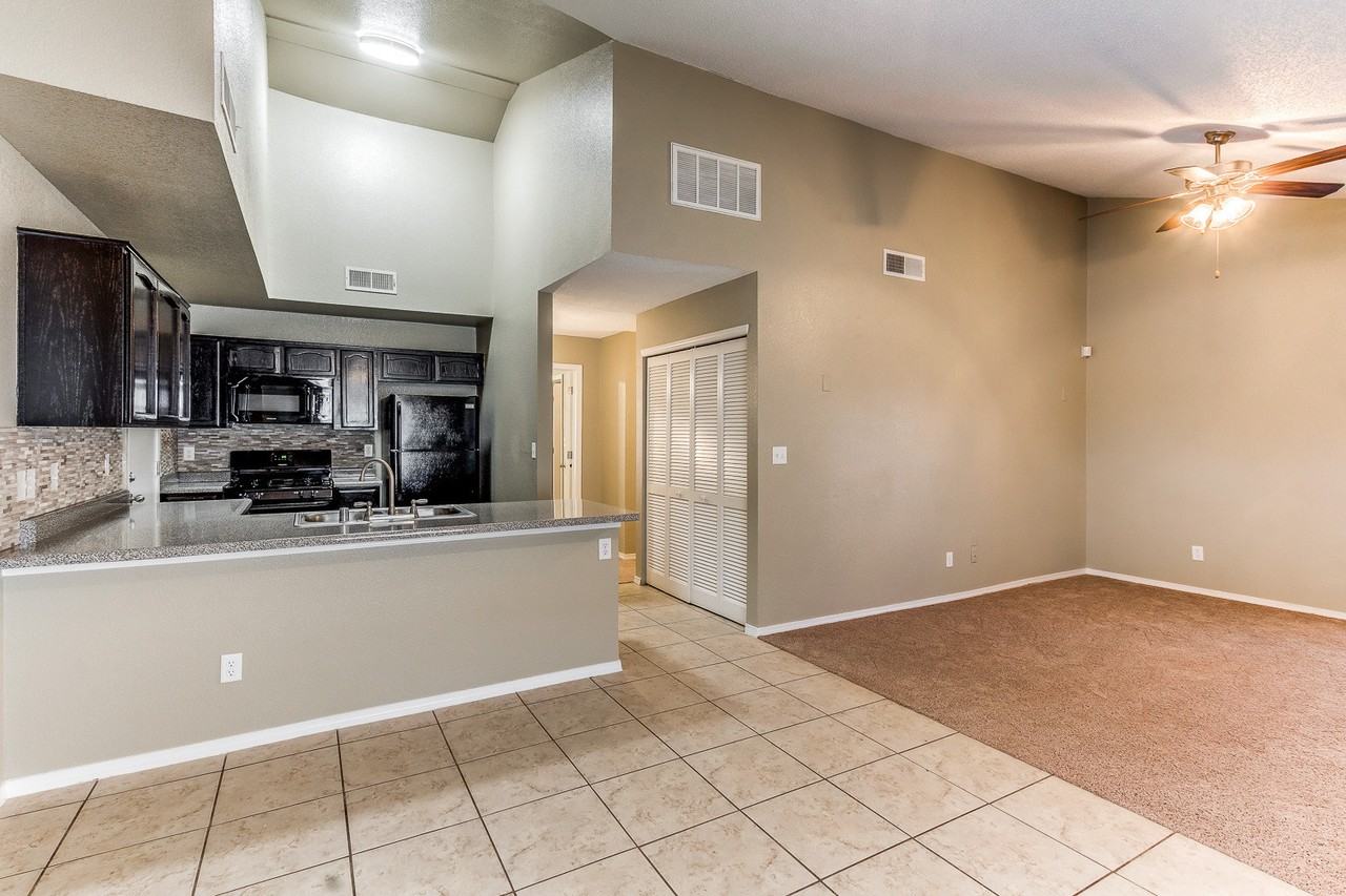 5333 Manuel Puentes Ct - Photo 7 of 24