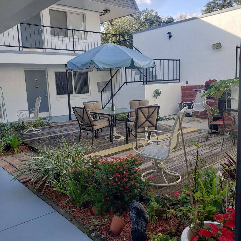 307 Ridge Blvd #220 - Photo 3 of 16