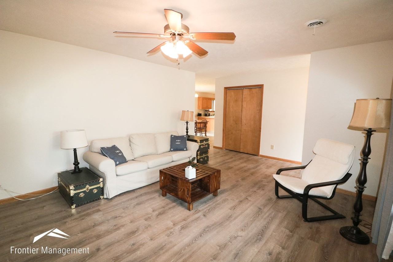 126 Allen Hill Dr - Photo 3 of 23