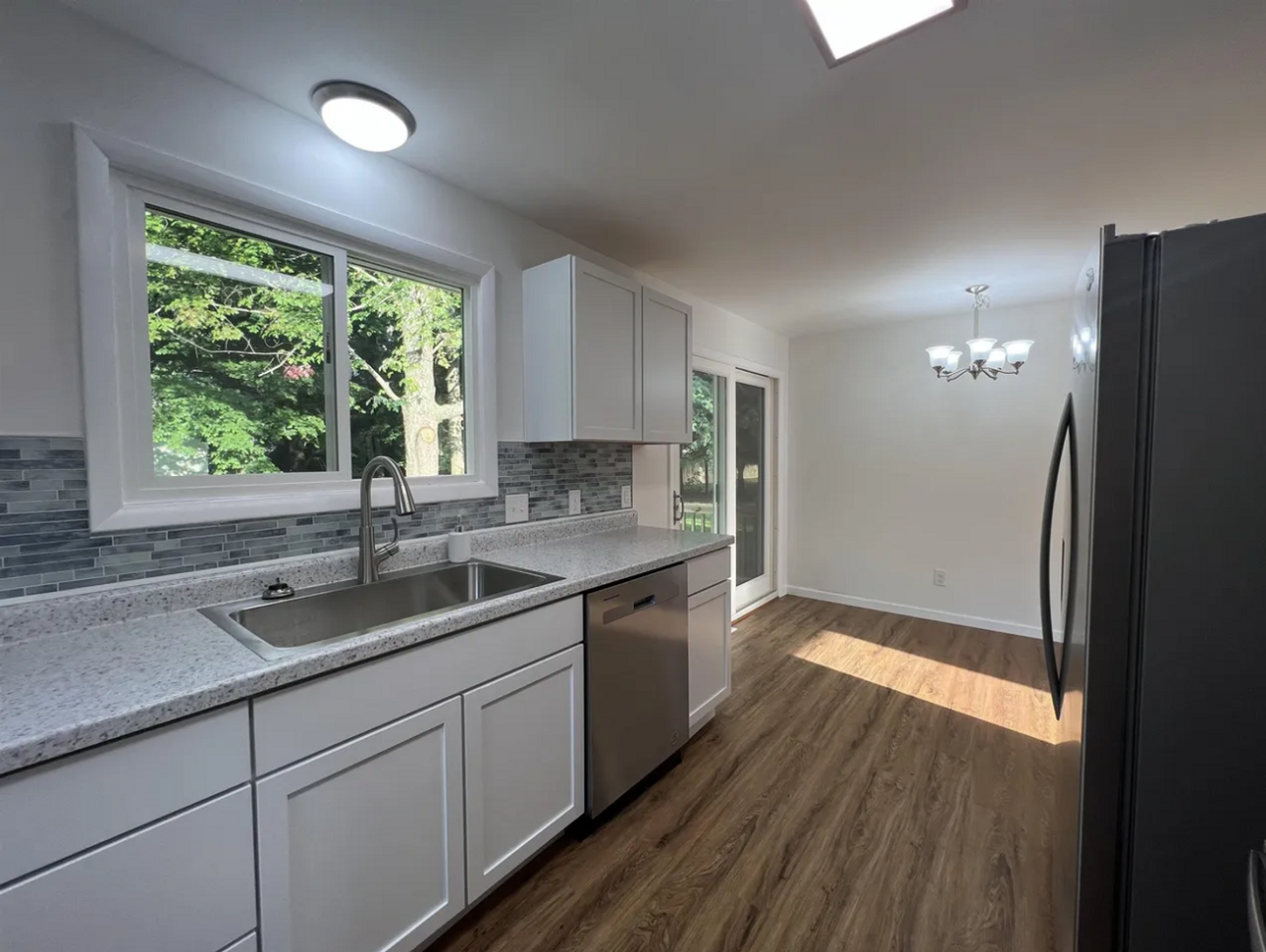 3124 Mcgill St - Photo 3 of 9