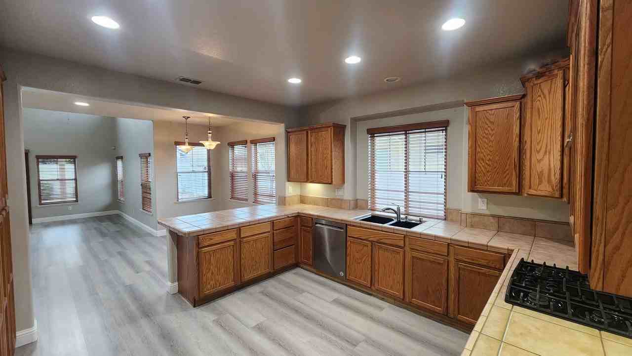 4020 Perris Ct - Photo 2 of 50