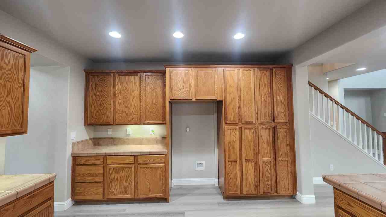 4020 Perris Ct - Photo 5 of 50