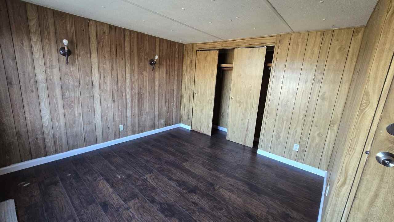 18509 Blake Manor Rd - Photo 3 of 12