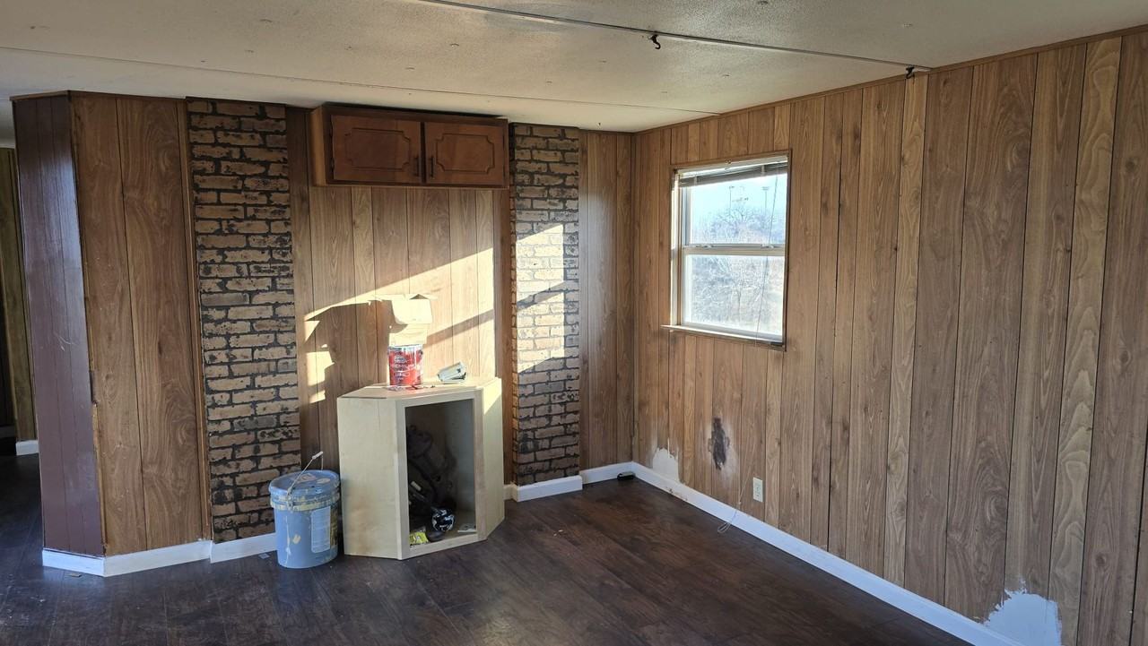 18509 Blake Manor Rd - Photo 4 of 12