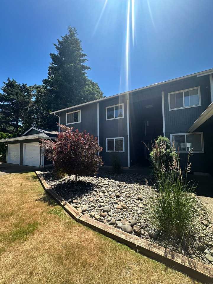 Navaho 2 - Photo 3 of 13