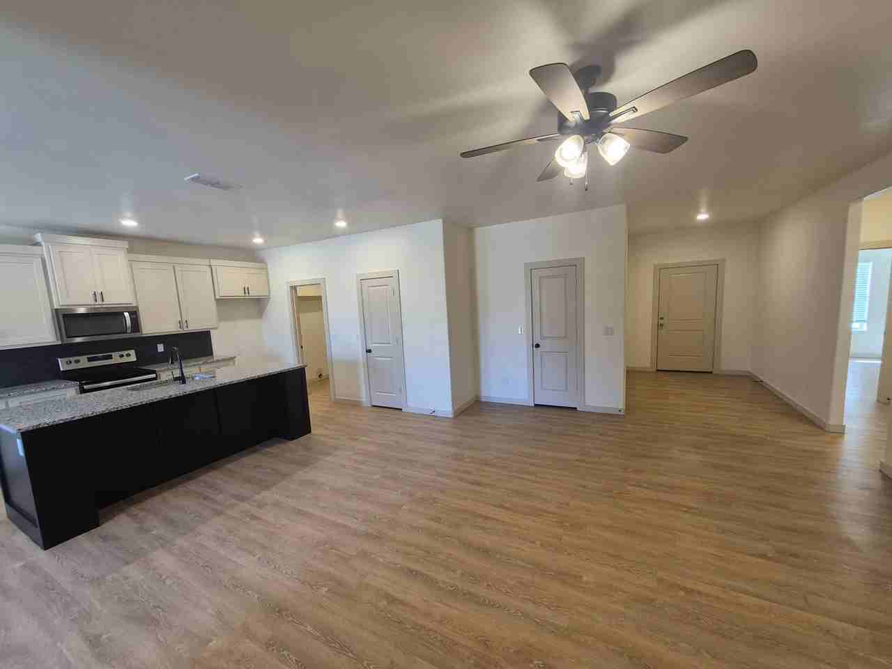 5520 120th St - Photo 4 of 23