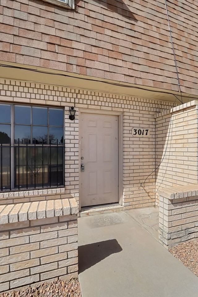 3017 E Glen Dr - Photo 2 of 12