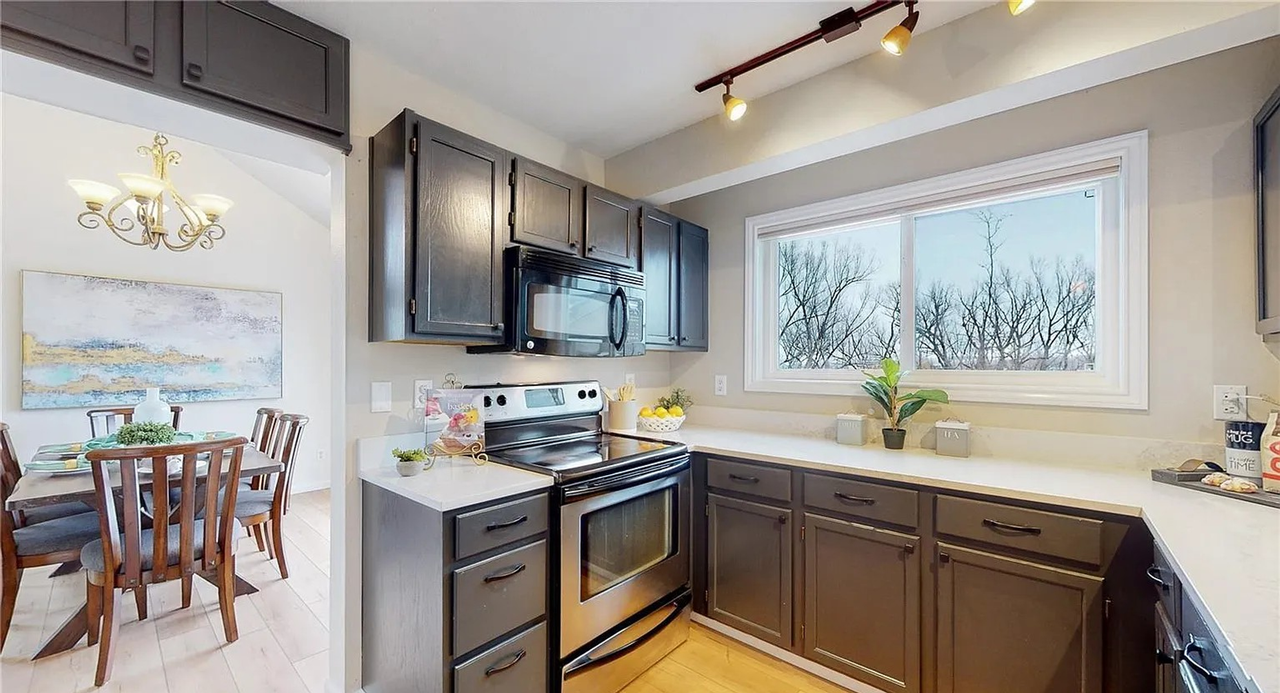 5740 Slick Rock Ct - Photo 6 of 32