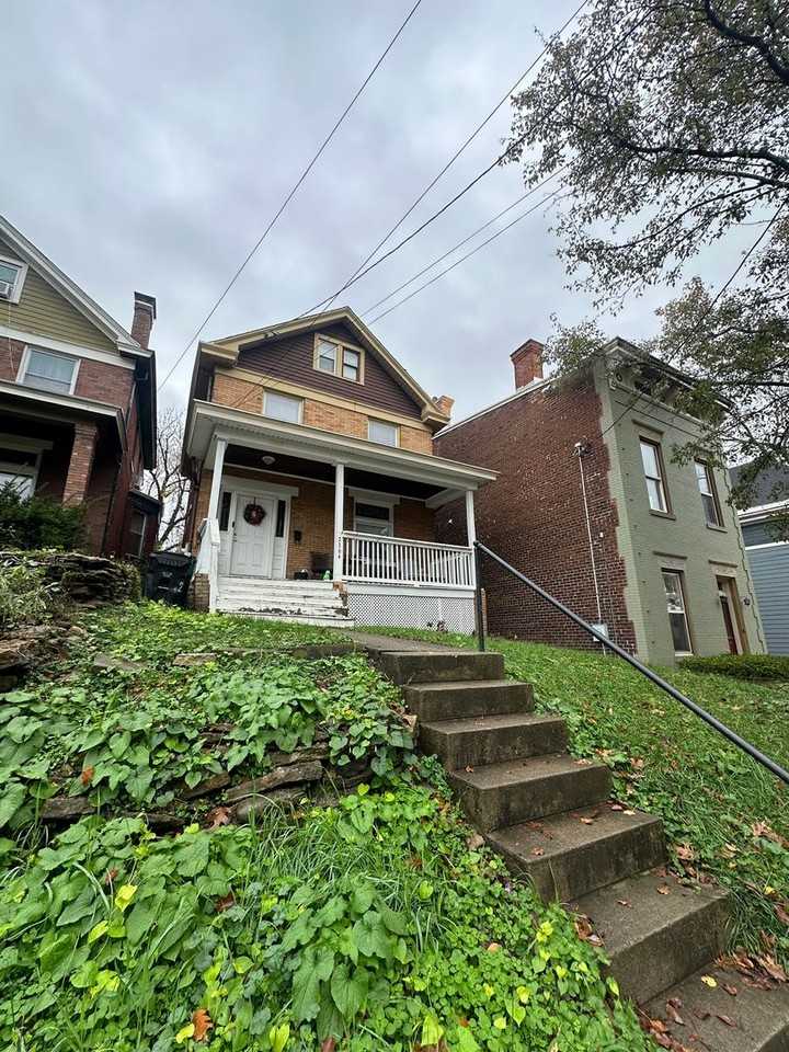 2364 Fairview Avenue - Photo 2 of 15