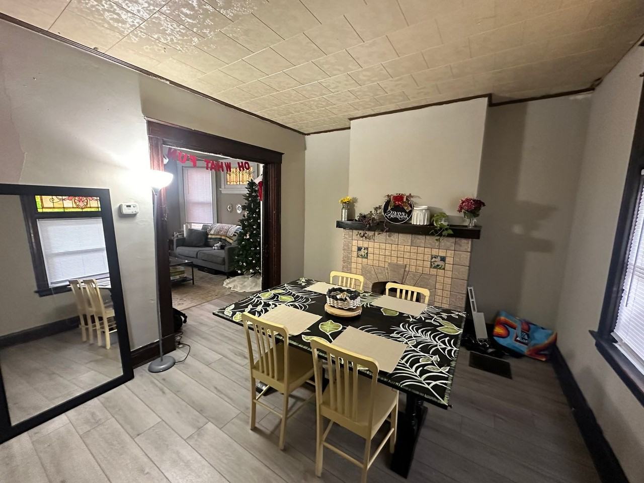 2364 Fairview Avenue - Photo 4 of 15