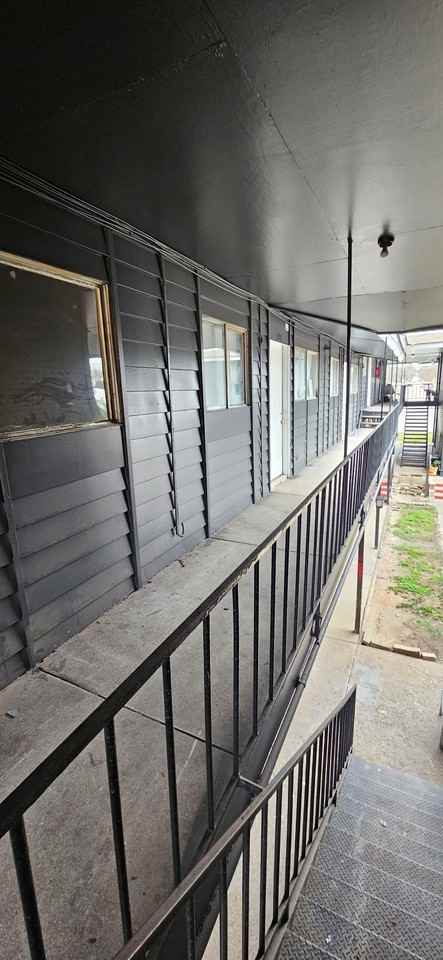 SILVERSPRING APARTMENTS - Photo 2 of 31