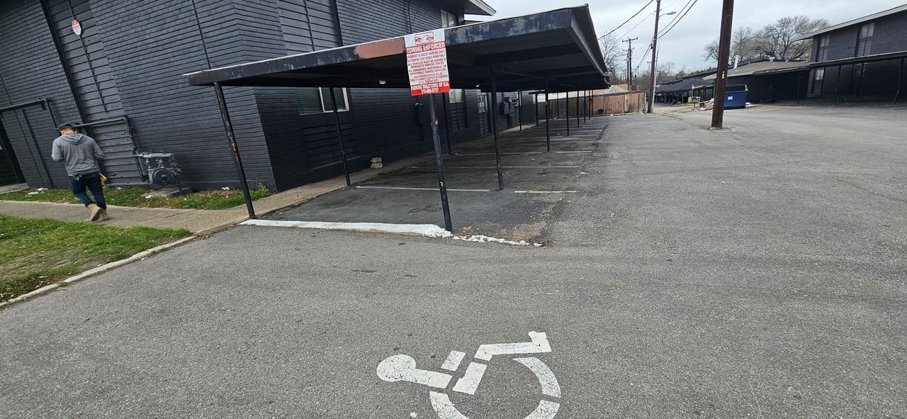 SILVERSPRING APARTMENTS - Photo 7 of 31