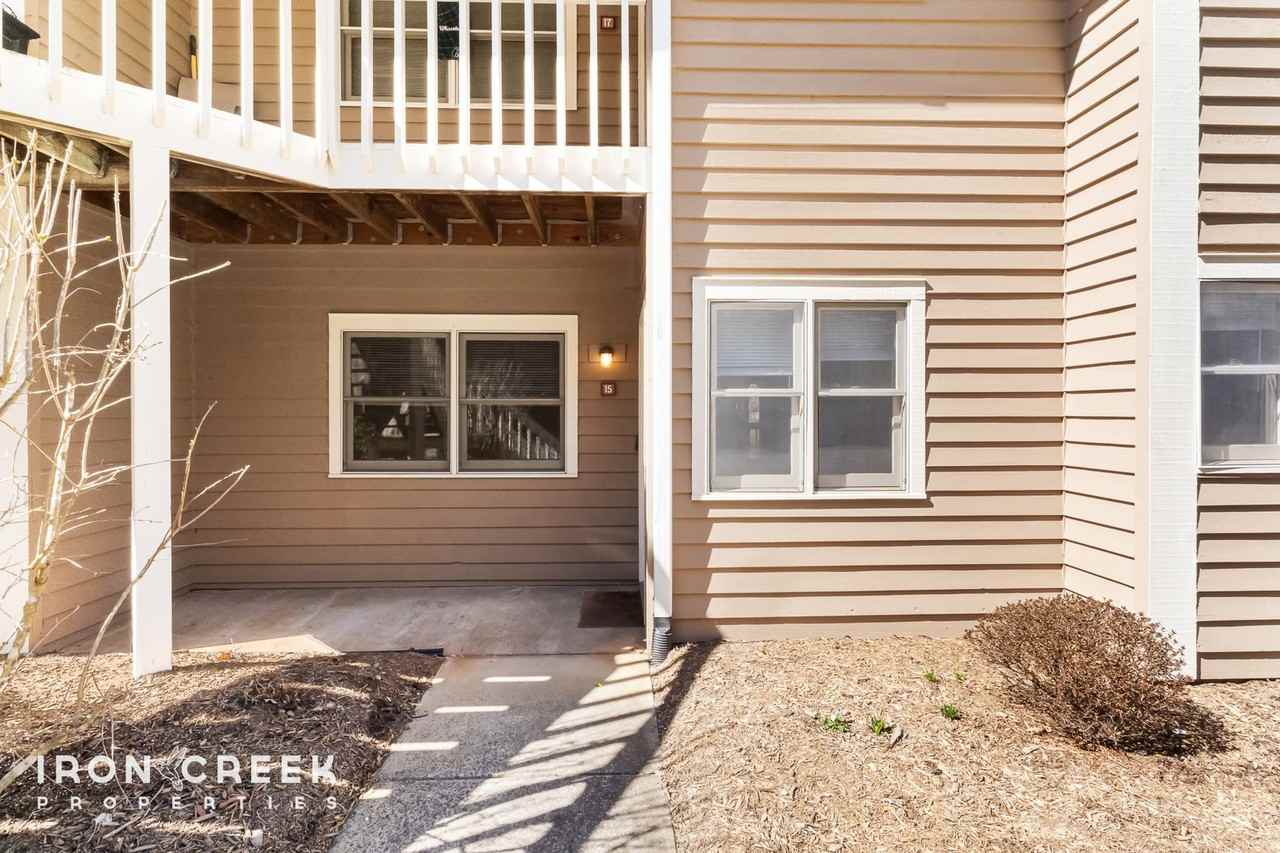 15 Timberlake Dr - Photo 2 of 27