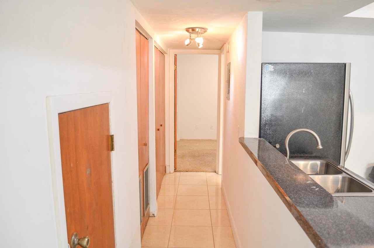 2508 Sw 35th Pl Bldg I #50 - Photo 6 of 17