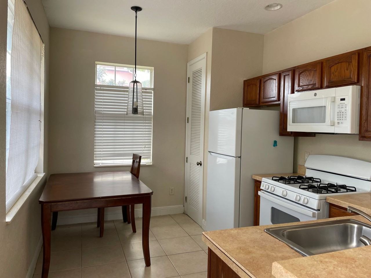 4524 Lake Gentry Rd - Photo 2 of 5