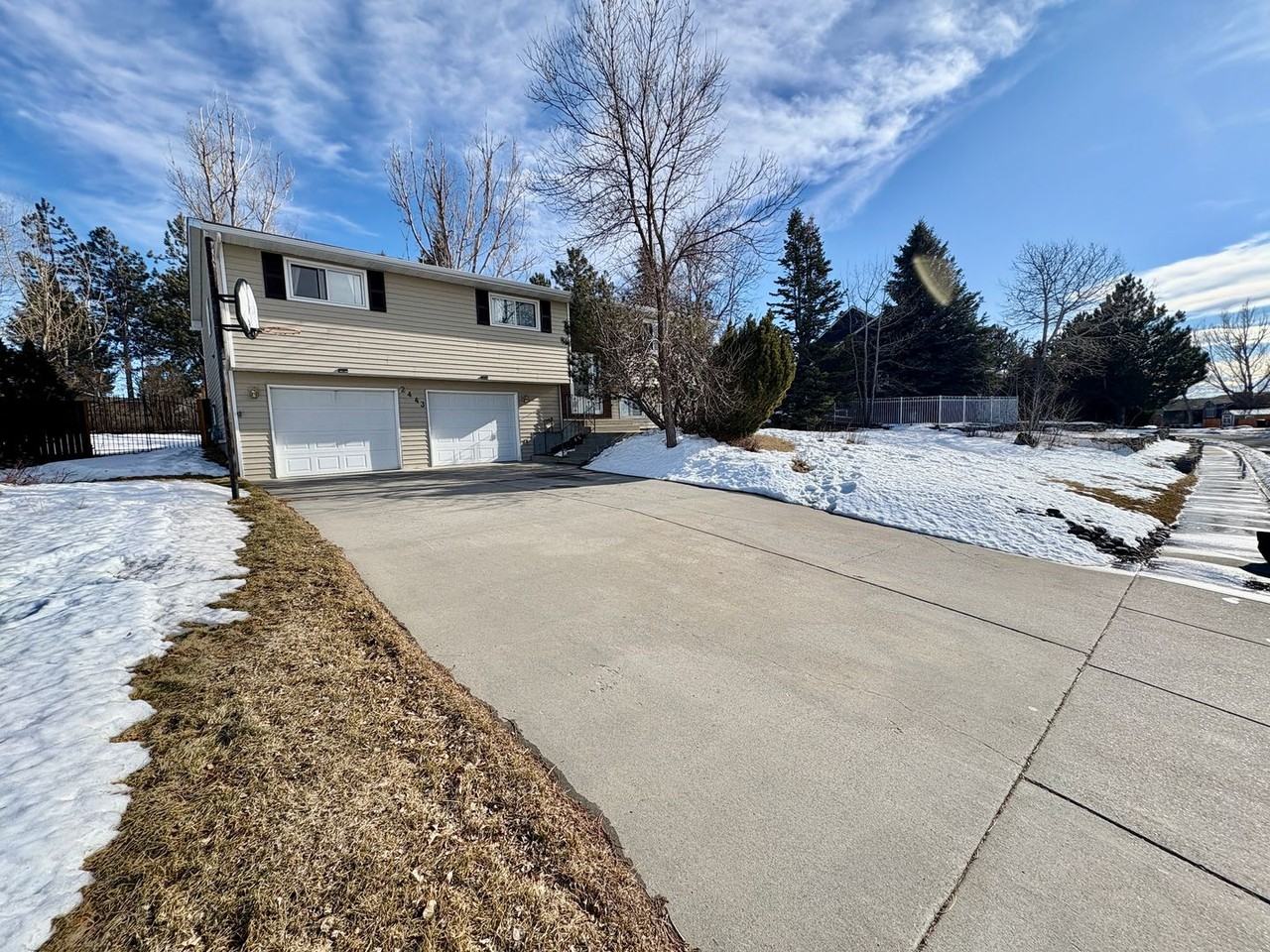 2443 Brook Hollow Dr - Photo 2 of 31