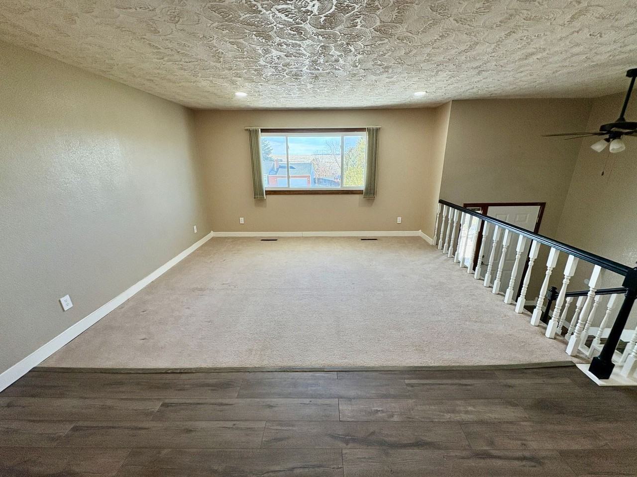 2443 Brook Hollow Dr - Photo 5 of 31