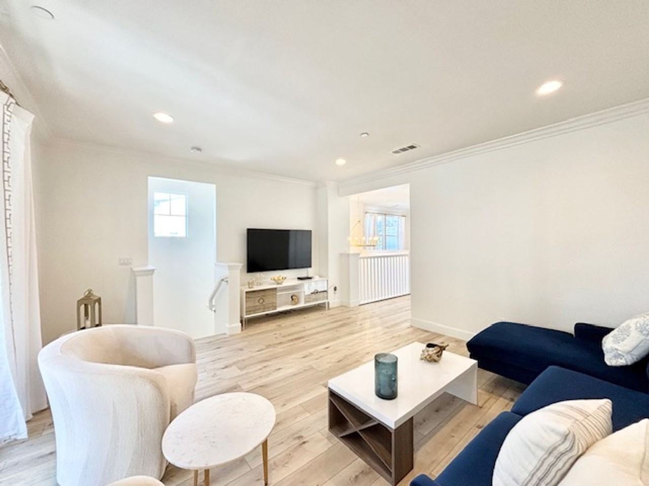 3640 Islander Walk - Photo 5 of 31