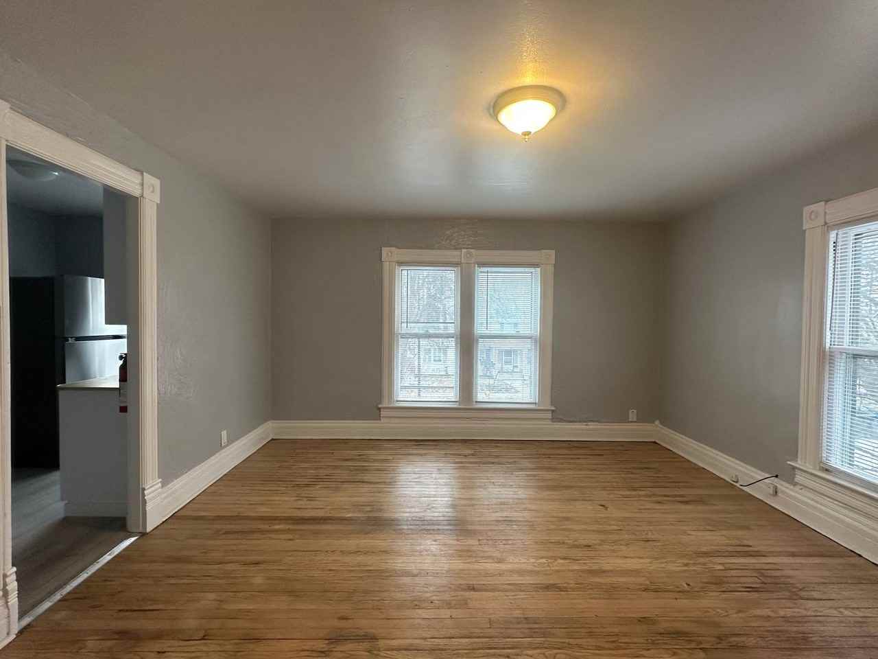 113 N. Hamilton (Rolling Lakes Yacht Club LLC) - Photo 4 of 6