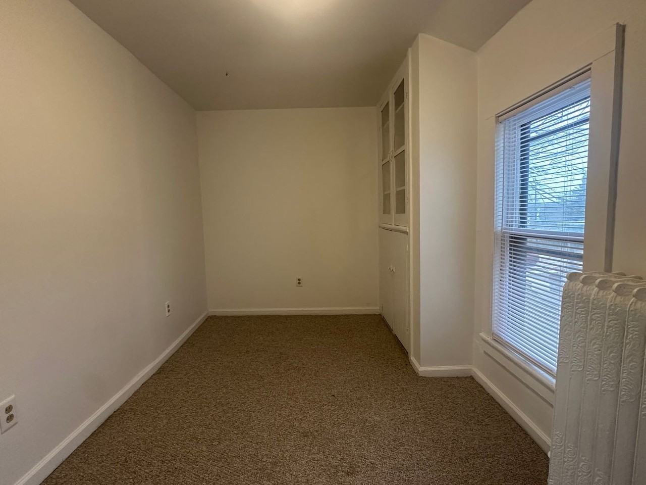 219 N Huron St - Photo 4 of 5