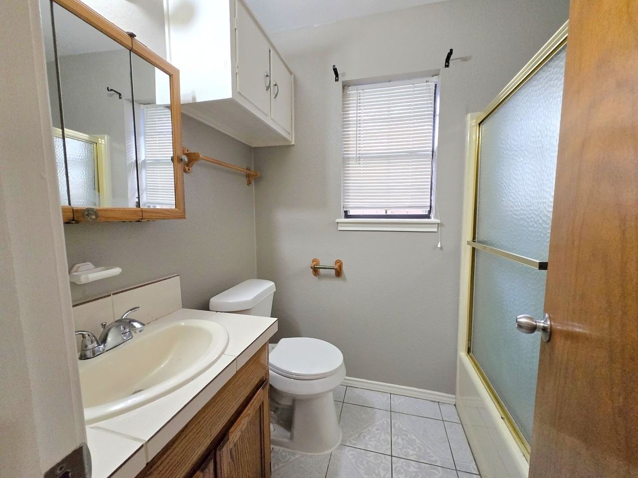 914 W Pierce Ave - Photo 6 of 10