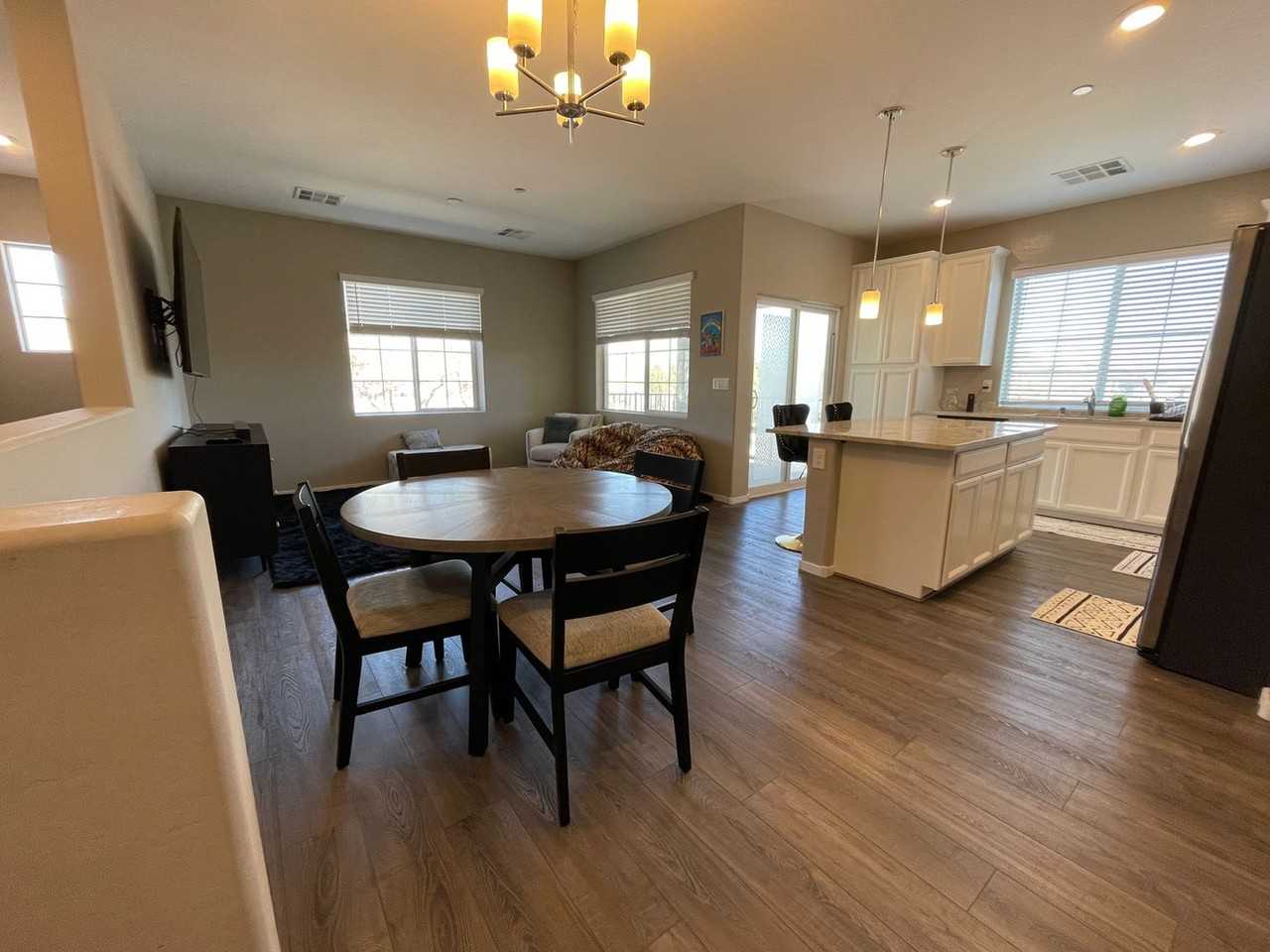 8591 Insignia Ave - Photo 3 of 20