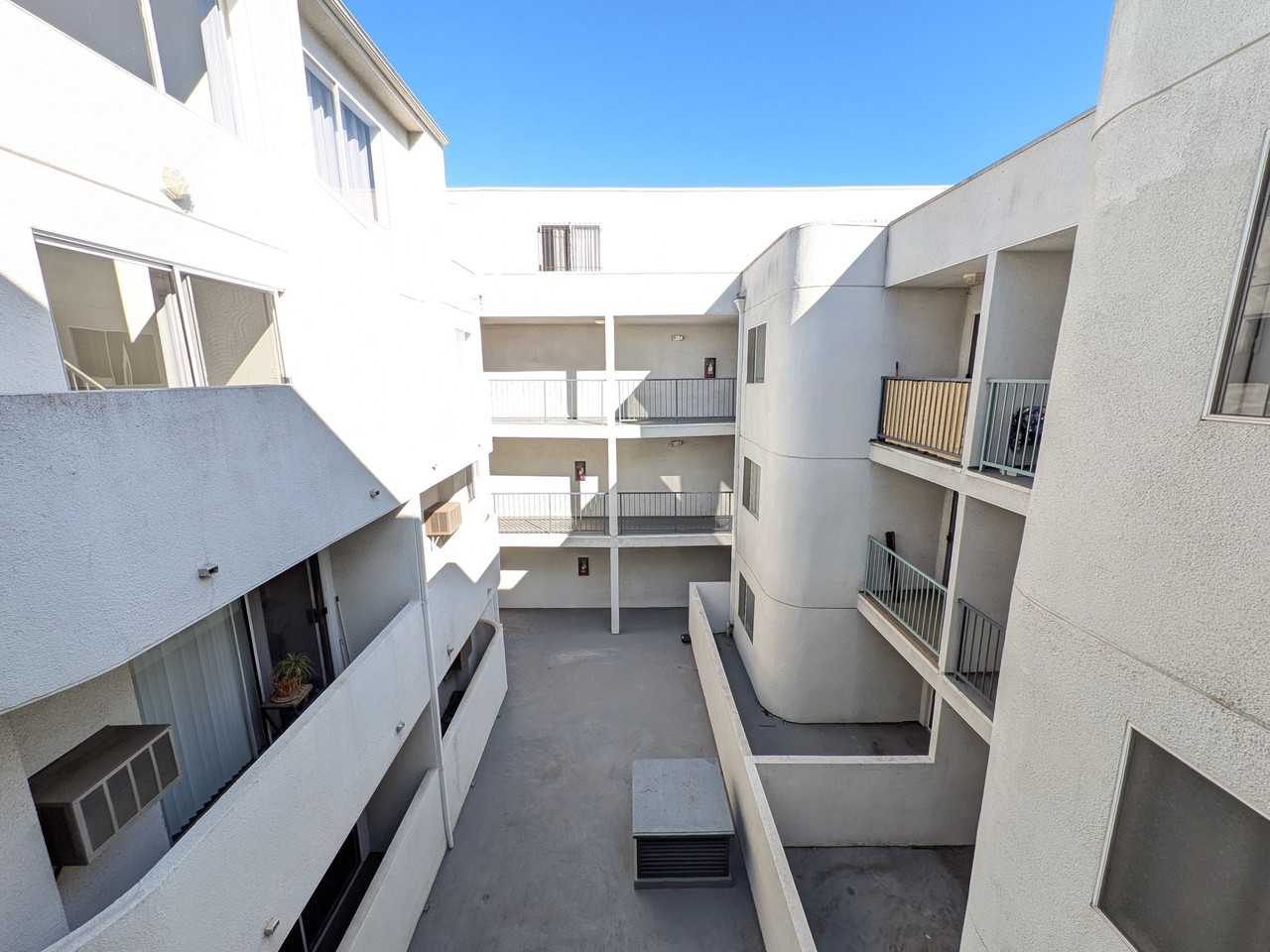 New Hampshire Terrace - Photo 7 of 11