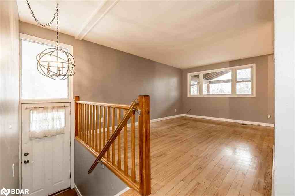 37 Grove St W #2 - Photo 3 of 7