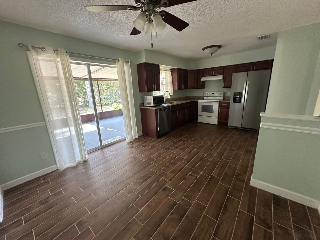 4330 Grand Ave - Photo 3 of 14