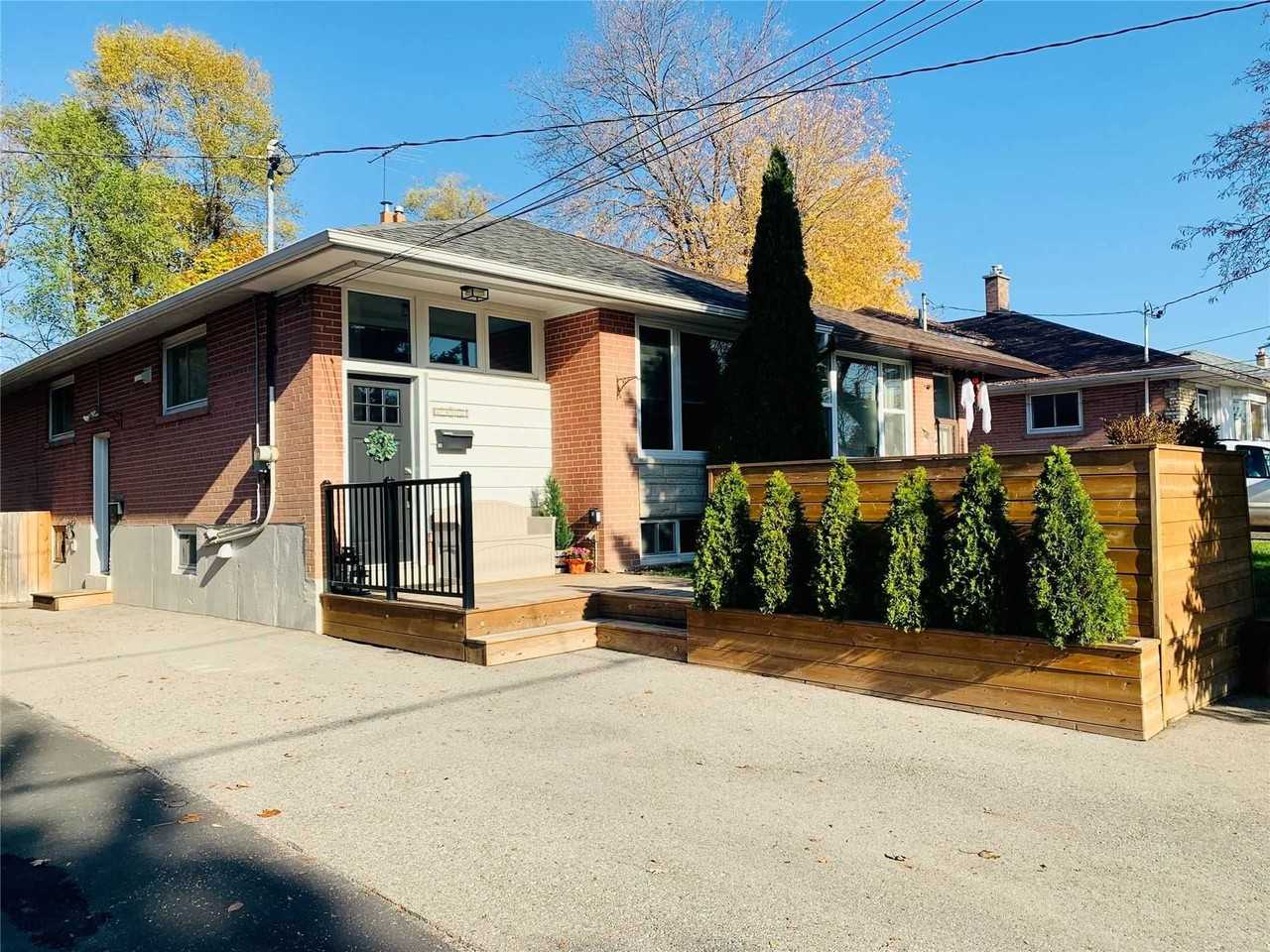 67 Sundial Crescent #Bsmt - Photo 2 of 18