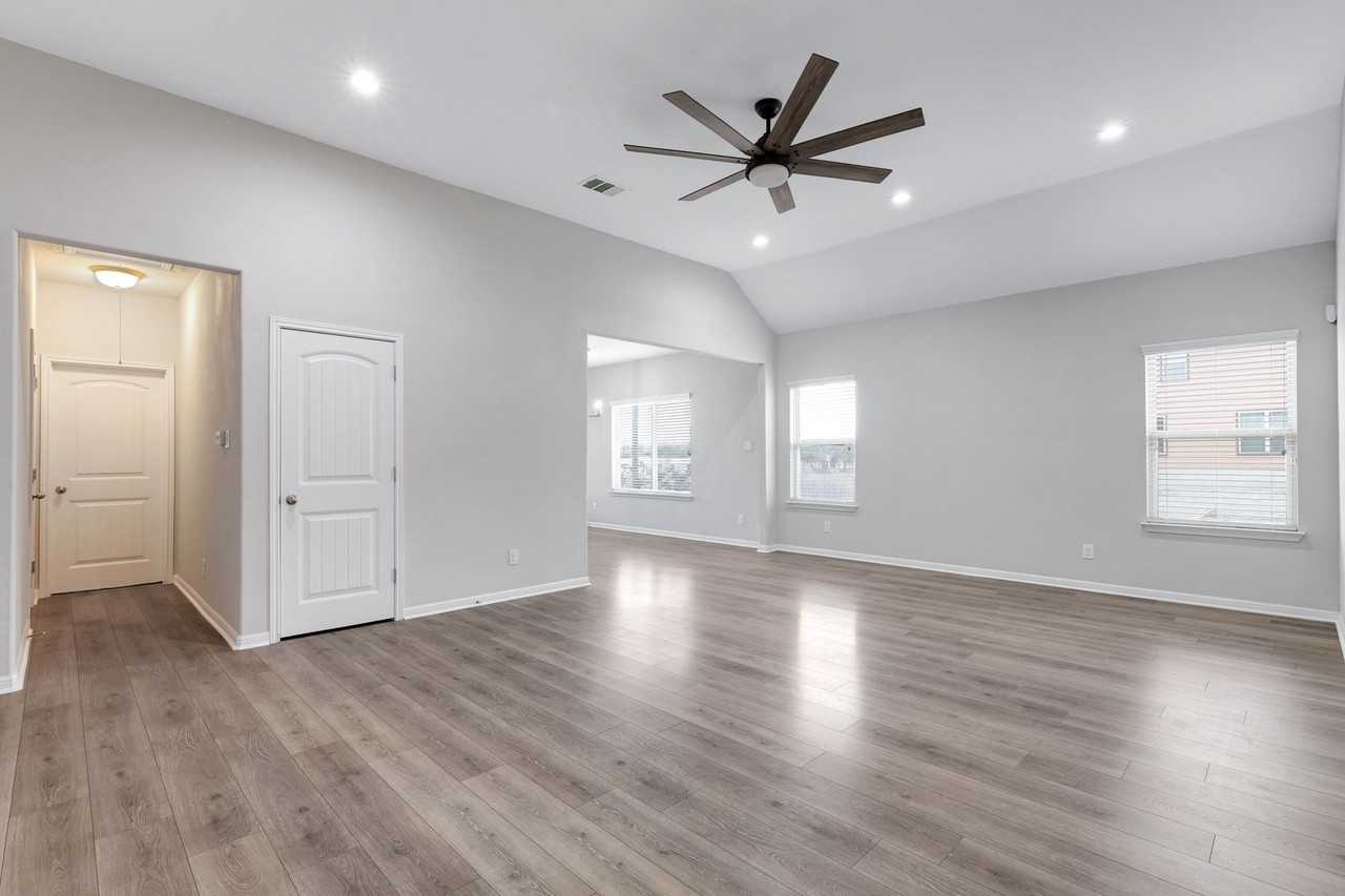 9010 Moccasin Lk - Photo 2 of 32