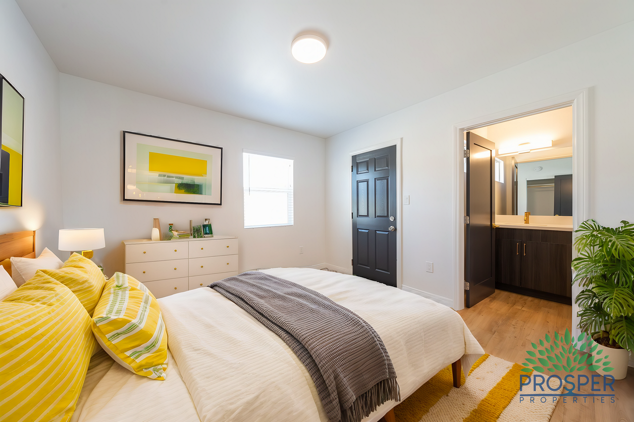 2901 Bellevue - Photo 5 of 7
