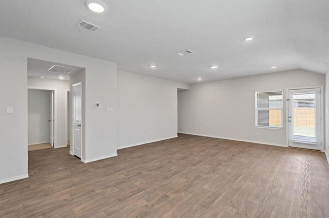 211 Whipporwill Ln - Photo 5 of 15